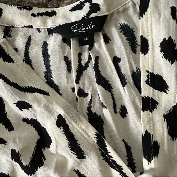 Rails Marti Ivory Cheetah Blouse Rayon - Picture 8 of 8